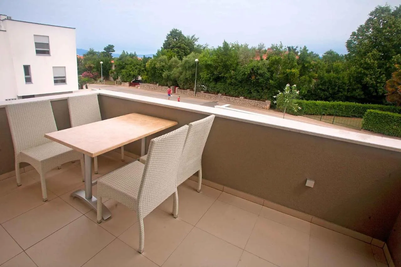 Apartments In Njivice/Insel Krk 13314