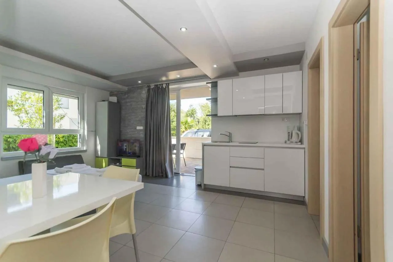 Apartments In Njivice/Insel Krk 13314