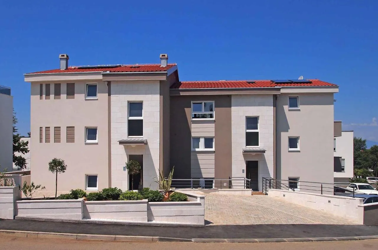 Apartments In Njivice/Insel Krk 13314  Njivice