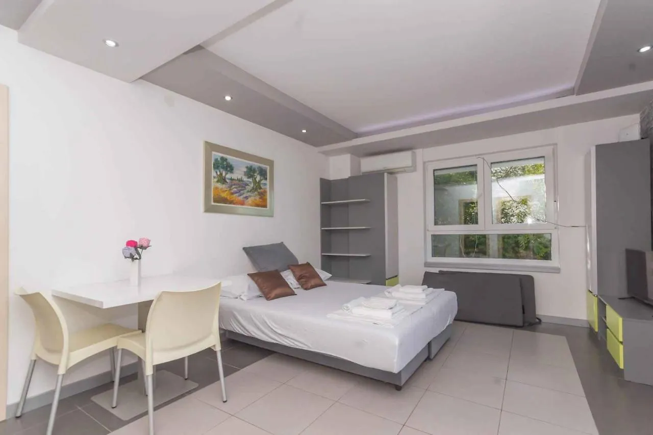 Apartments In Njivice/Insel Krk 13314